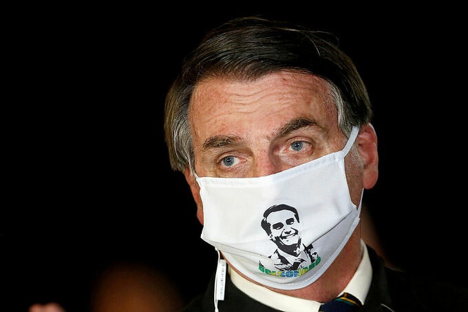 Xet nghiem lai, tong thong Brazil van duong tinh voi Covid-19 hinh anh