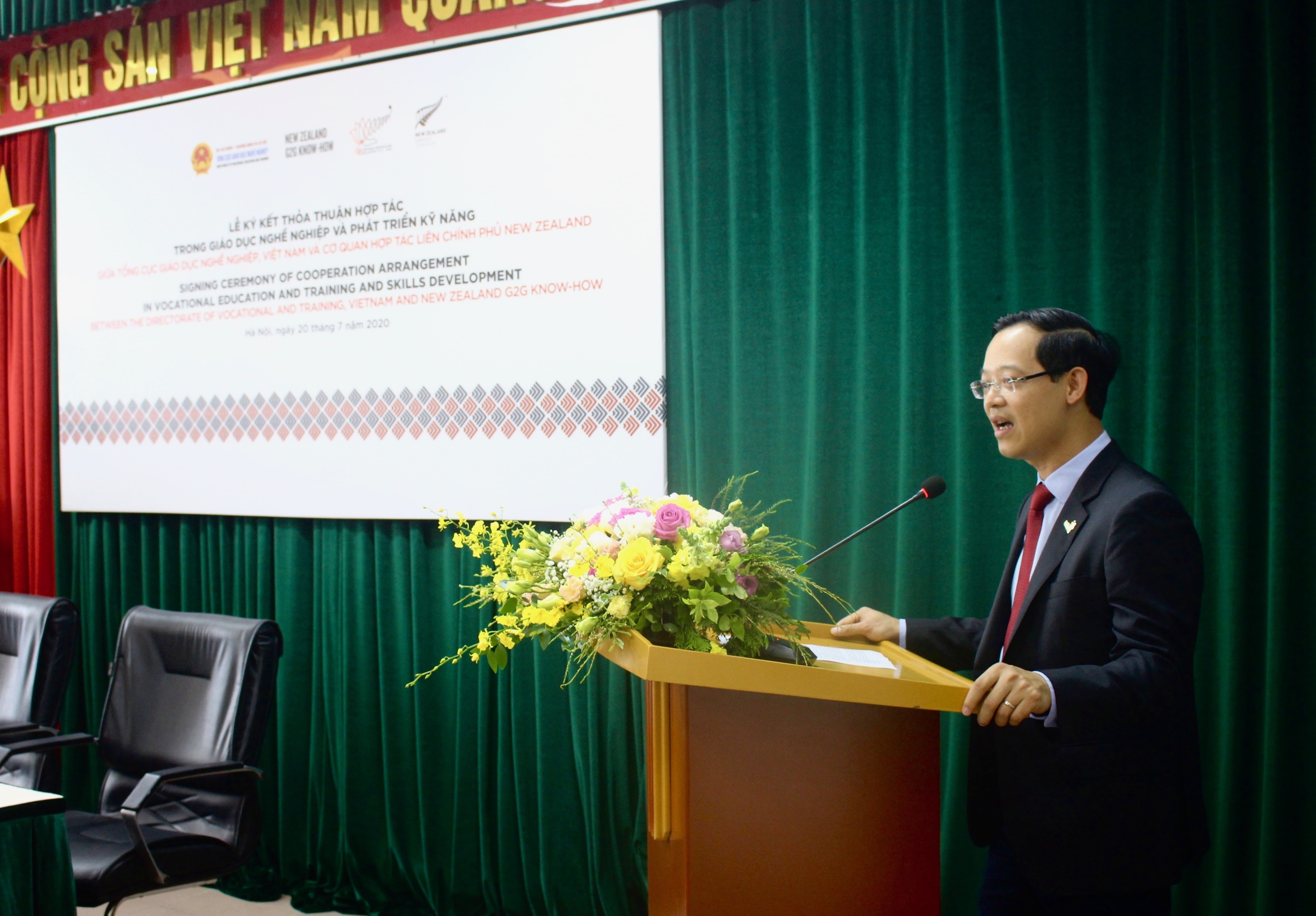 hop tac giao duc nghe nghiep anh 3