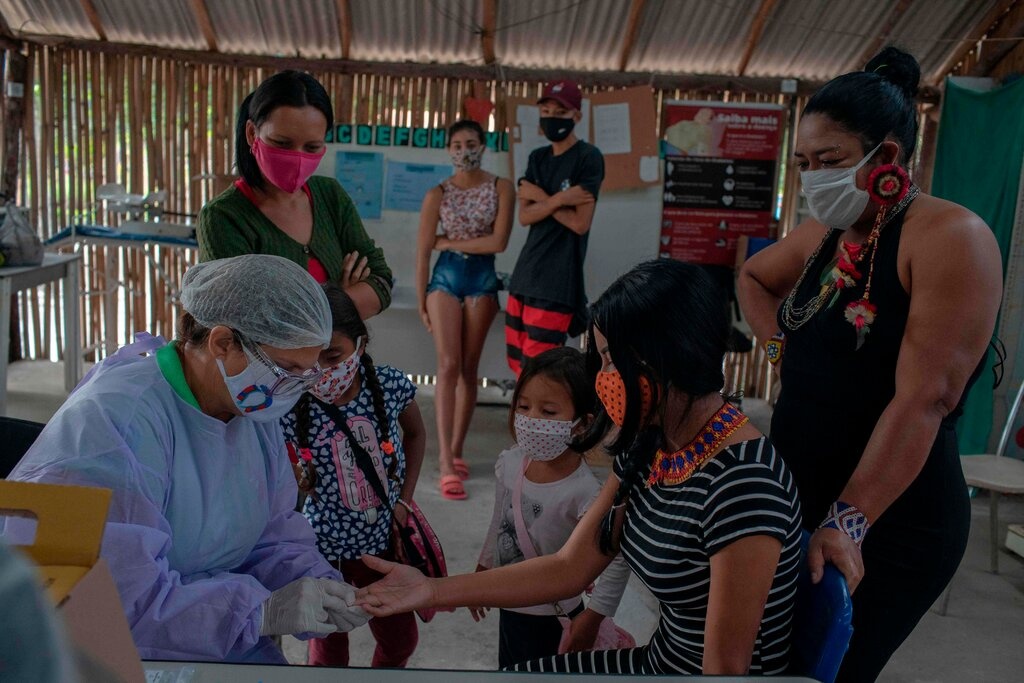 nhiem benh tu nhan vien y te anh 1