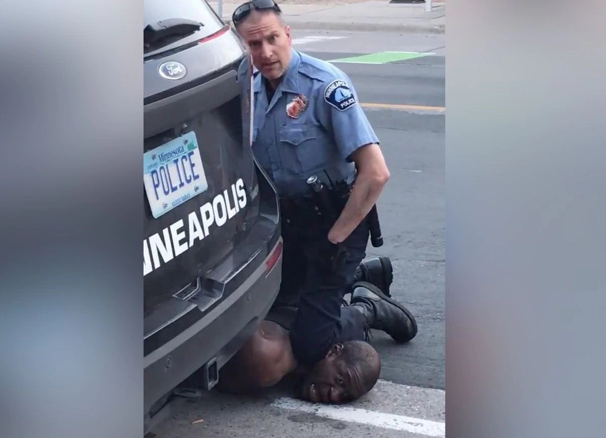 He lo video quay can canh cai chet cua George Floyd hinh anh