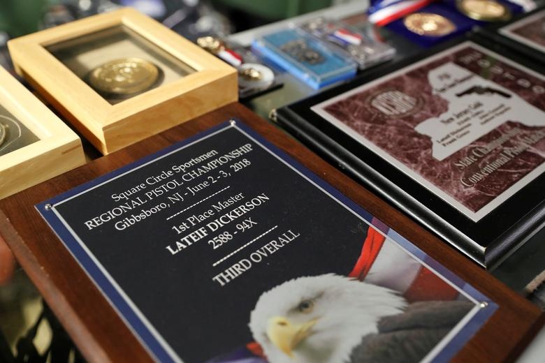 Nguoi My goc Phi do xo di hoc ban sung anh 9