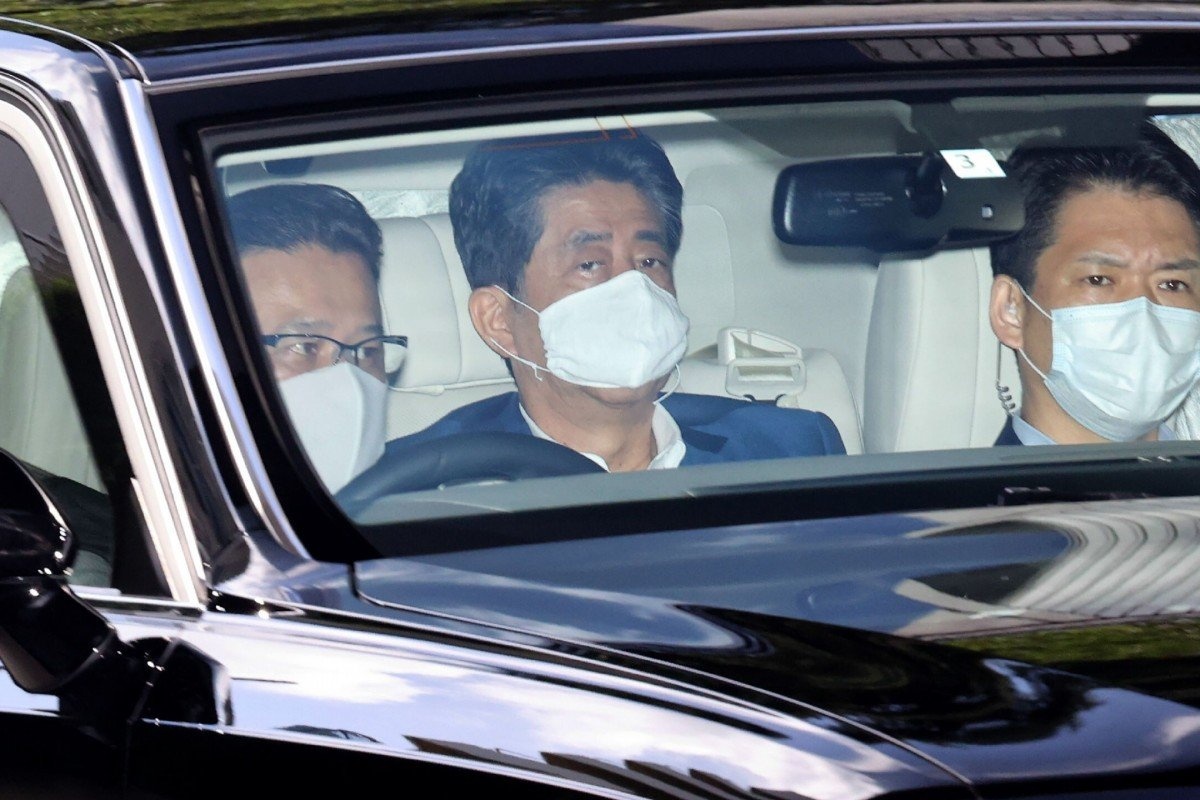 Thu tuong Abe lai den benh vien hinh anh