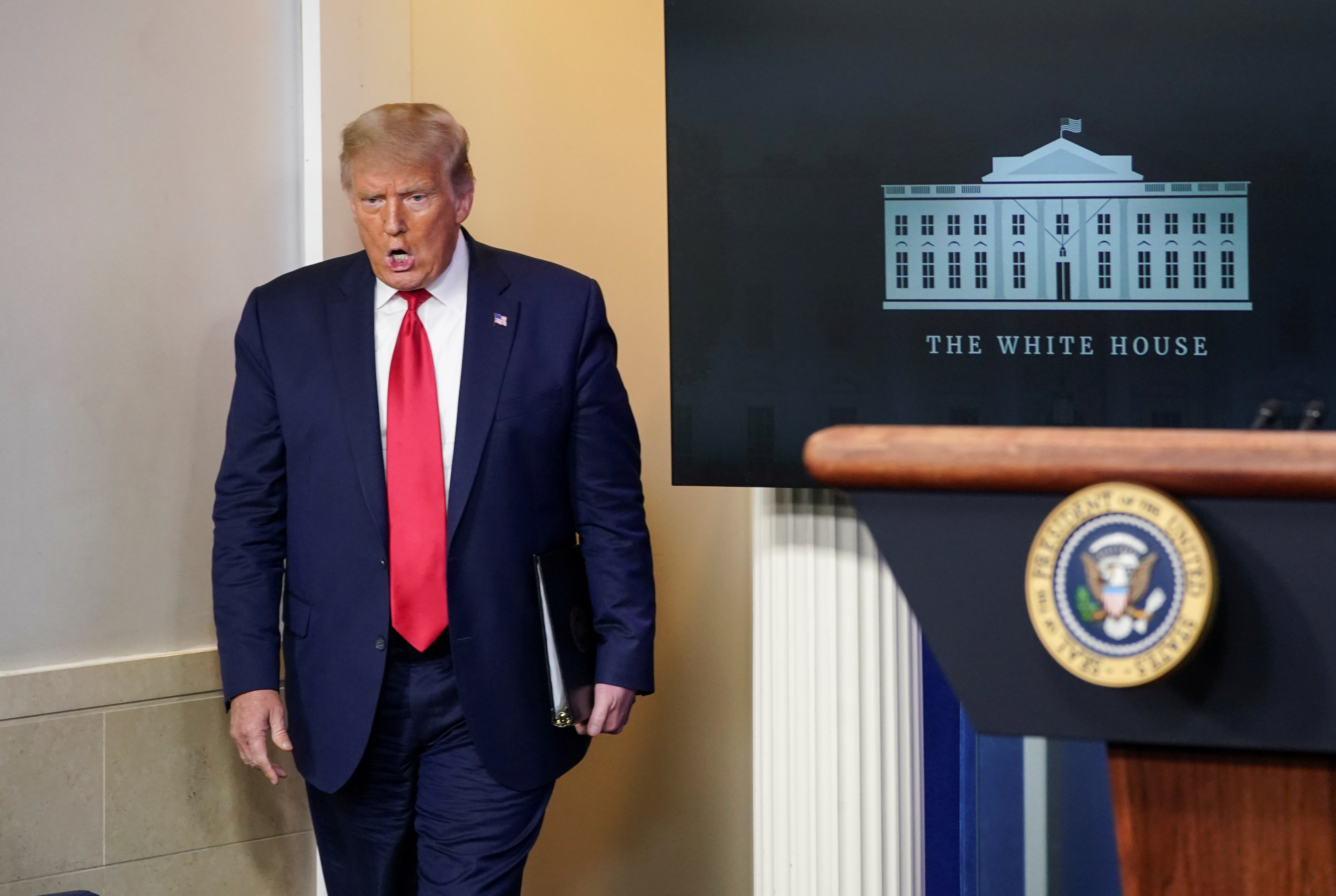 Tong thong Trump: Toi khong noi doi ve dai dich hinh anh