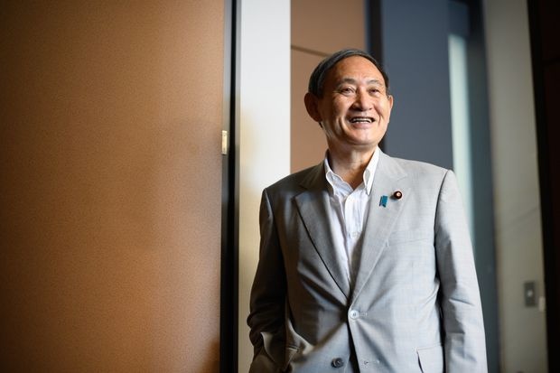 Ong Suga nam chac chien thang anh 1