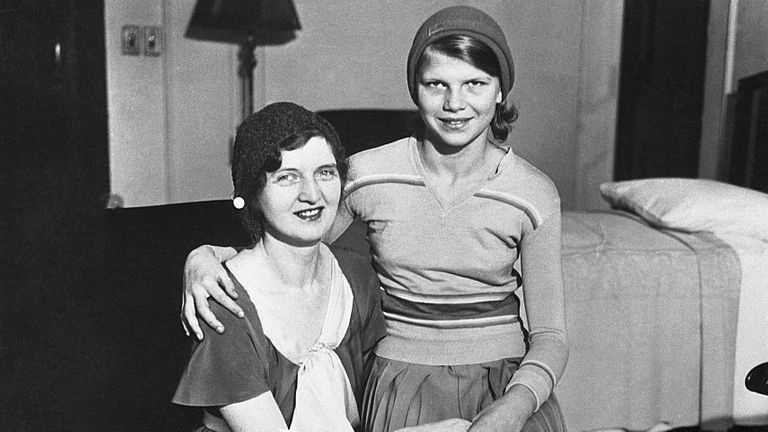 Than nhan muon khai quat hai cot cua cuu tong thong My anh 2