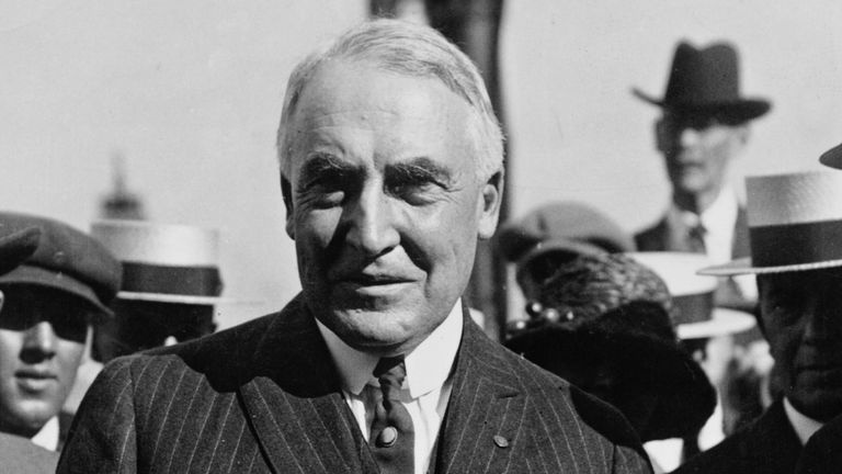 Than nhan muon khai quat hai cot co Tong thong My Warren Harding hinh anh