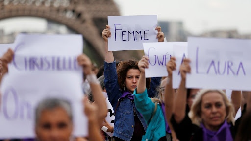 Hoc sinh Phap phan doi luat ve trang phuc khong dung dan anh 1