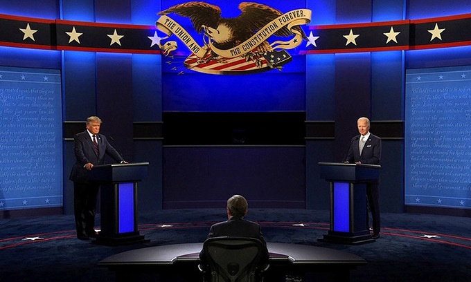 Chien dich cua ong Biden nhan 3,8 trieu USD trong mot gio hinh anh