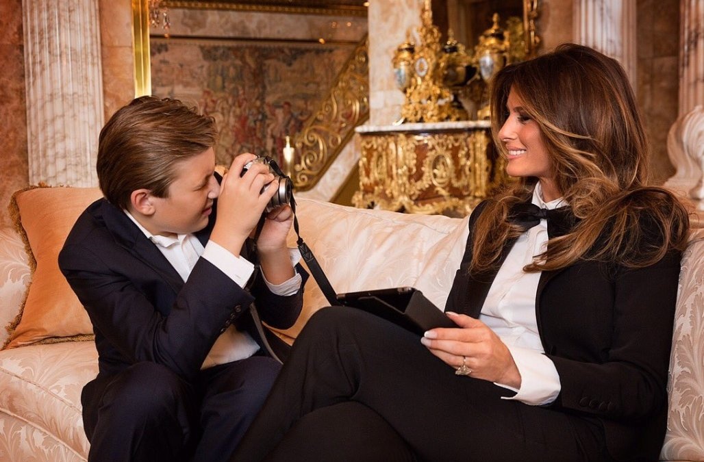 Su vang mat bat thuong cua ba Melania hinh anh