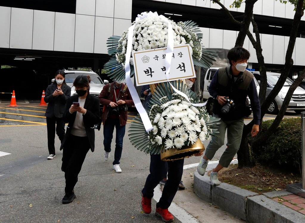 Gia quyen tien dua co chu tich tap doan Samsung Lee Kun Hee anh 4