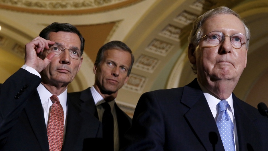 Them nghi si phe Cong hoa phan bac cao buoc cua ong Trump hinh anh