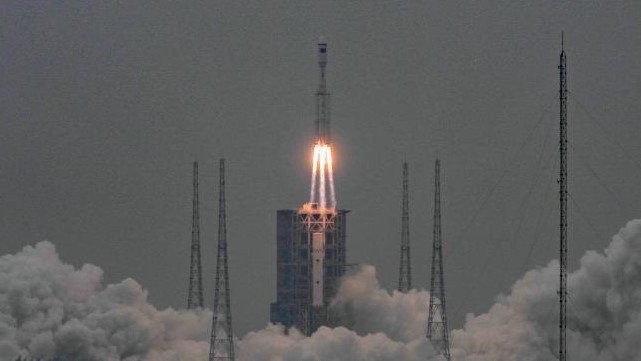 Toan canh vu phong ten lua day the he moi cua Trung Quoc hinh anh