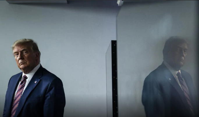 TT Trump khong ky vien tro Covid-19 anh 1