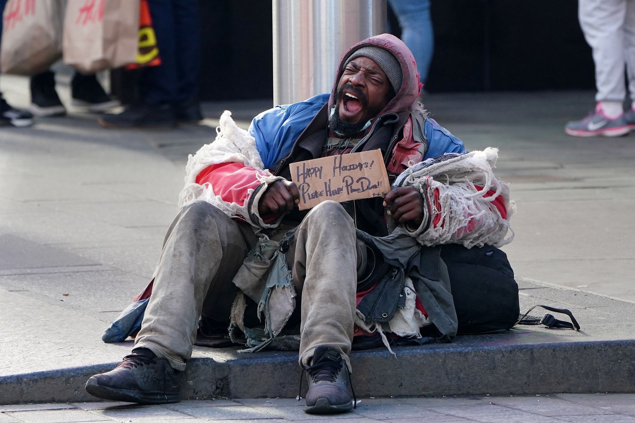 New York chuan bi tha mot tan hoa giay de don nam moi anh 8