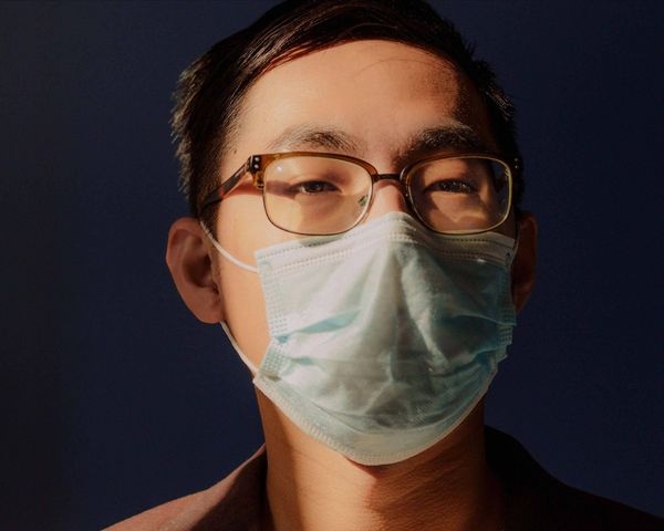 Chang trai 27 tuoi tro thanh nha 'tien tri' chinh xac ve Covid-19 hinh anh