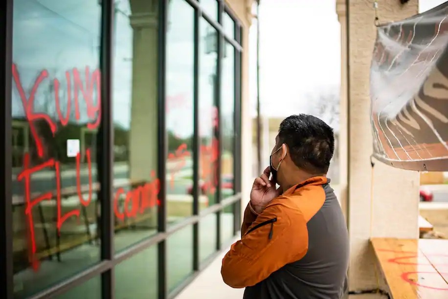 Doanh nhan goc Viet tu ve truoc nan thu ghet o My hinh anh