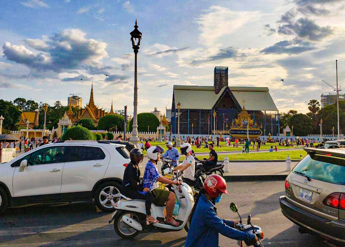 Campuchia co so ca mac Covid-19 trong ngay cao nhat hinh anh