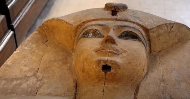 Ai Cap dieu hanh xac uop co dai tren duong pho hinh anh