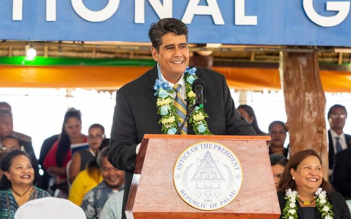 Nha lanh dao Palau anh 2