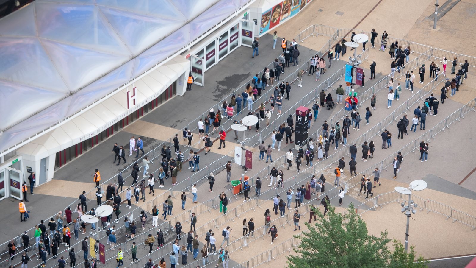 Nuoc Anh co the thoat lan song thu 3 hinh anh