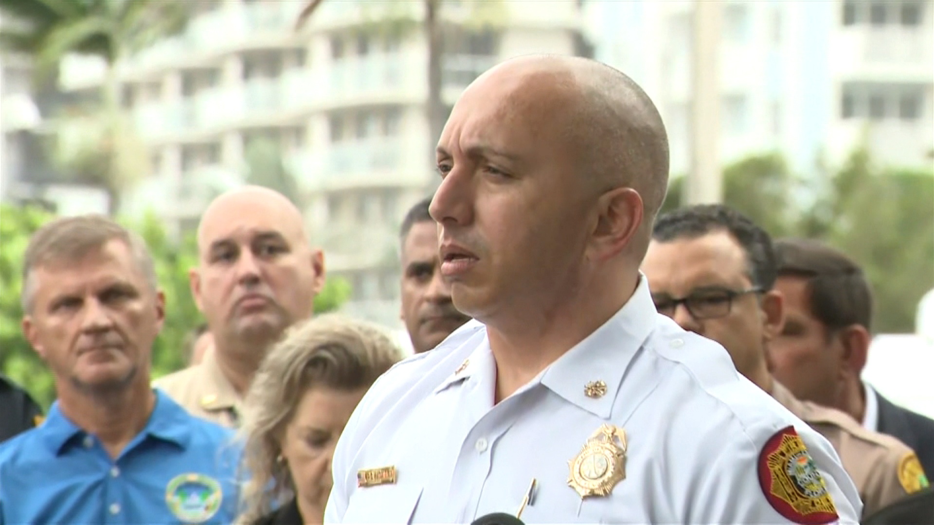 Toa nha o My sup do anh 7