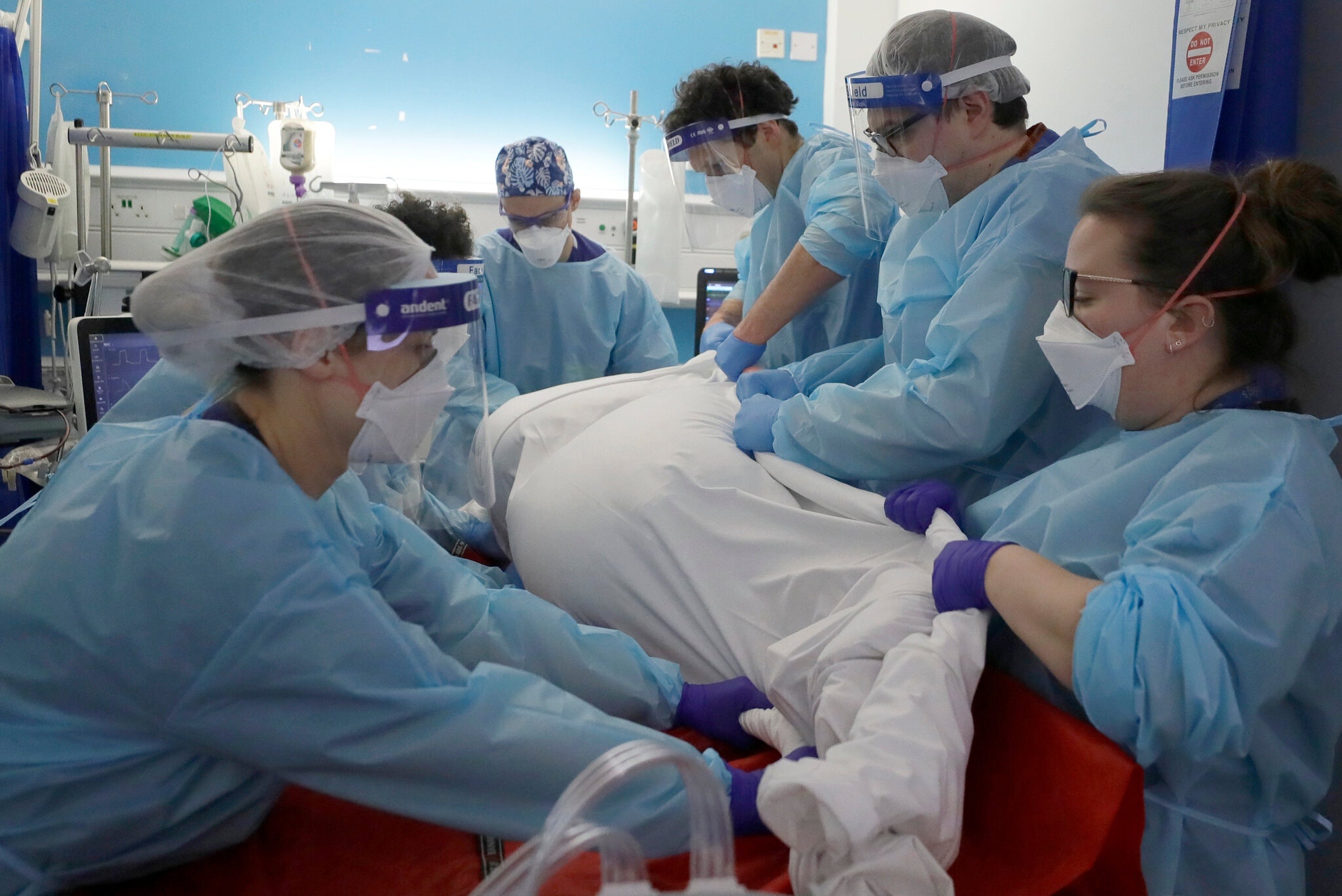 My truoc bien chung Delta anh 2