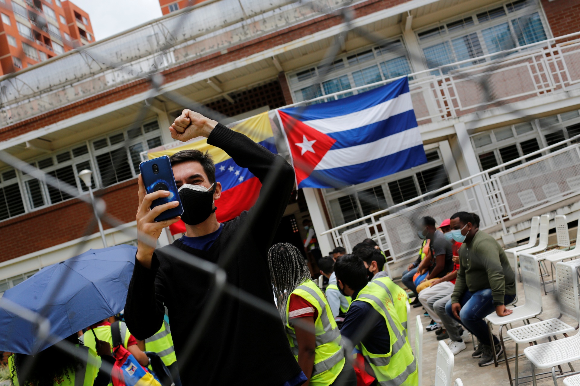 Cuba tuyen bo vaccine Covid-19 hieu qua 100% trong ngan ngua tu vong hinh anh