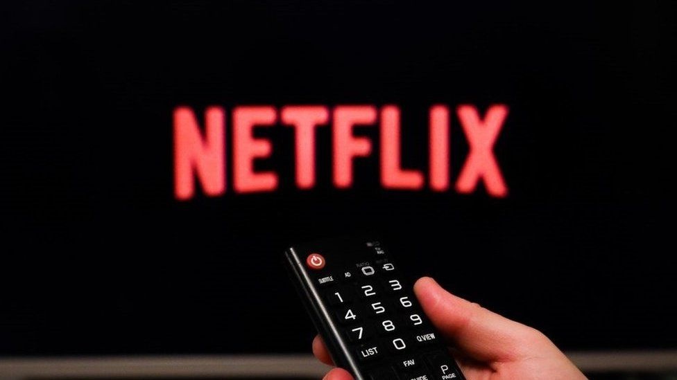Netflix, Apple TV se phai ra soat lai toan bo phim tai Viet Nam hinh anh