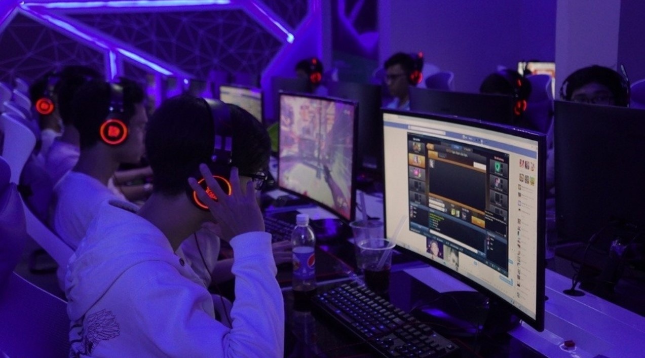 Hon 73% dan so Viet Nam su dung Internet hinh anh