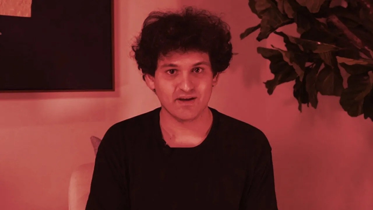 Cuoc song trong tu cua ty phu tien so hinh anh