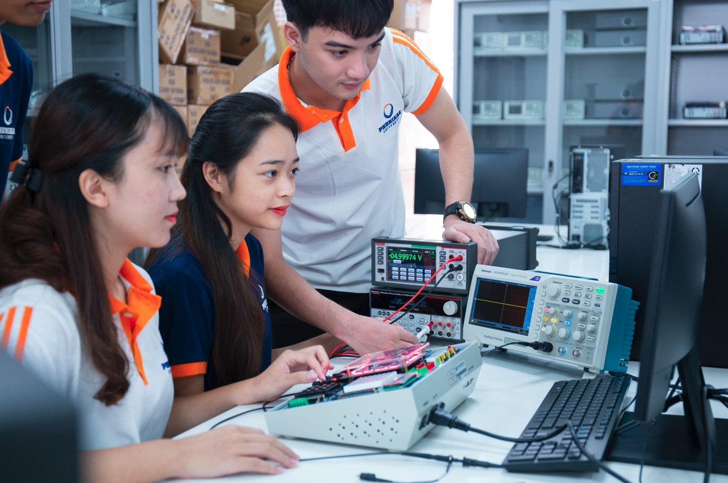 Thi truong nuoc ngoai la co hoi cho doanh nghiep so Viet Nam hinh anh