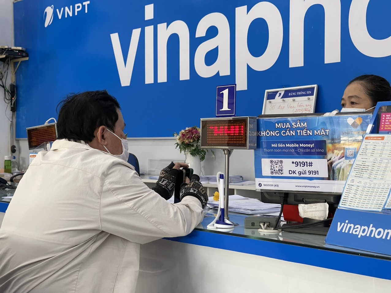 8 ngay truoc han khoa SIM, bao nhieu nguoi da cap nhat thong tin hinh anh