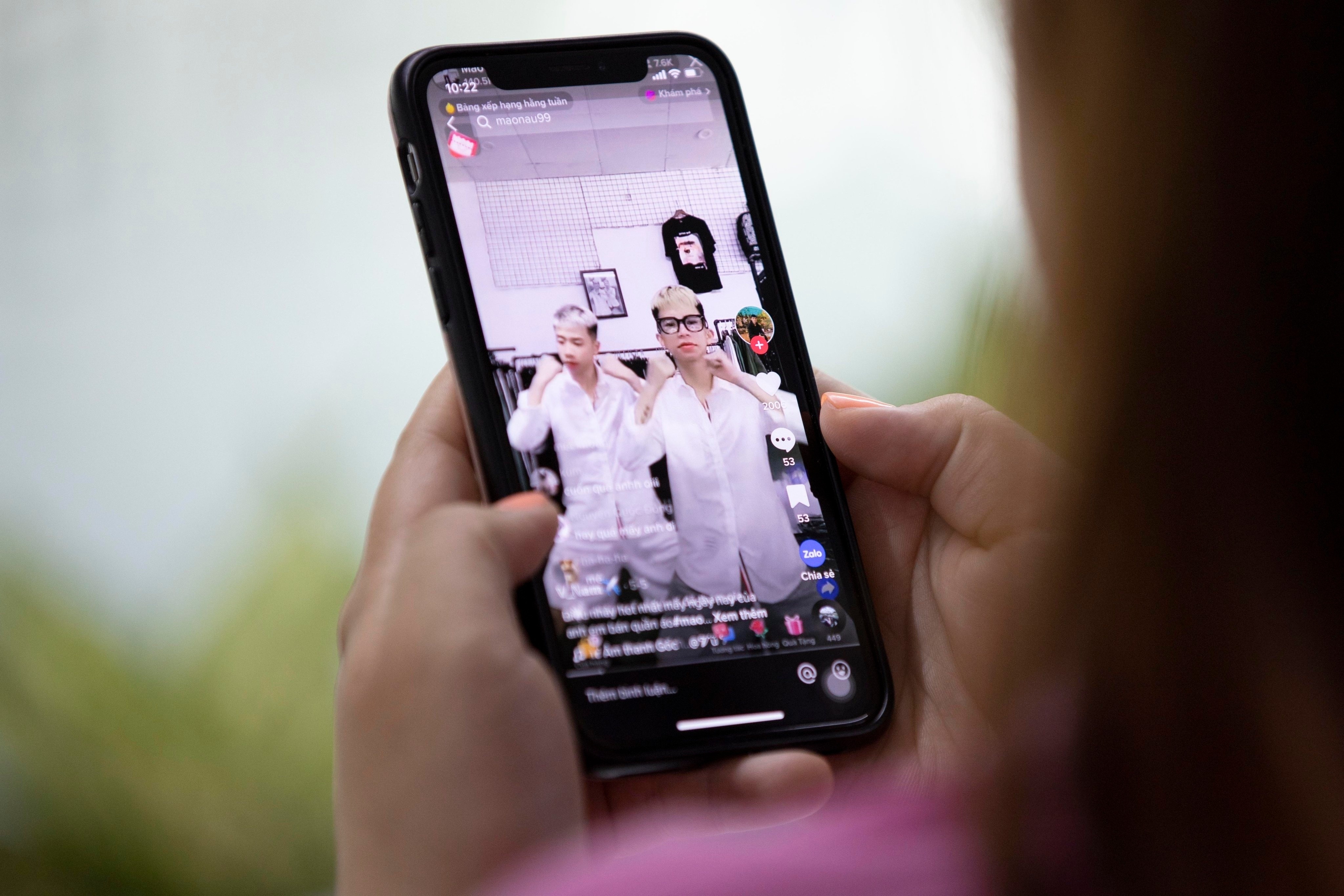 Loi ich lon nhat khi quang cao tren danh sach ‘noi dung sach’ hinh anh