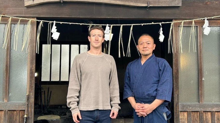 Mark Zuckerberg ren kiem hinh anh