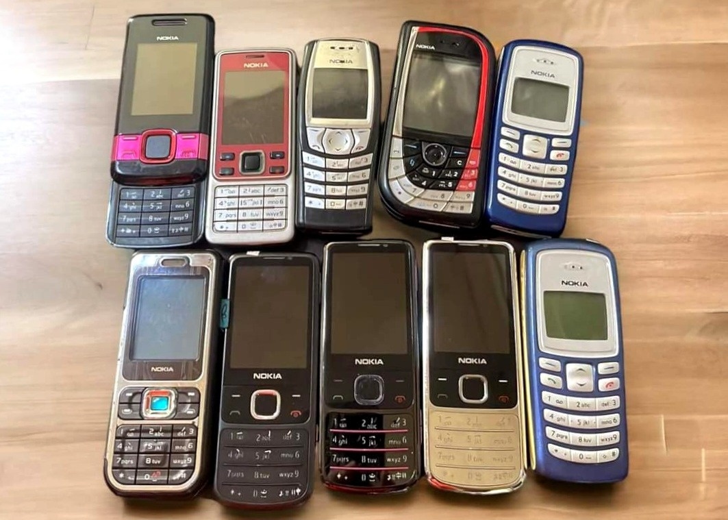 Viet Nam con hon 10 trieu nguoi dung dien thoai 'cuc gach' hinh anh