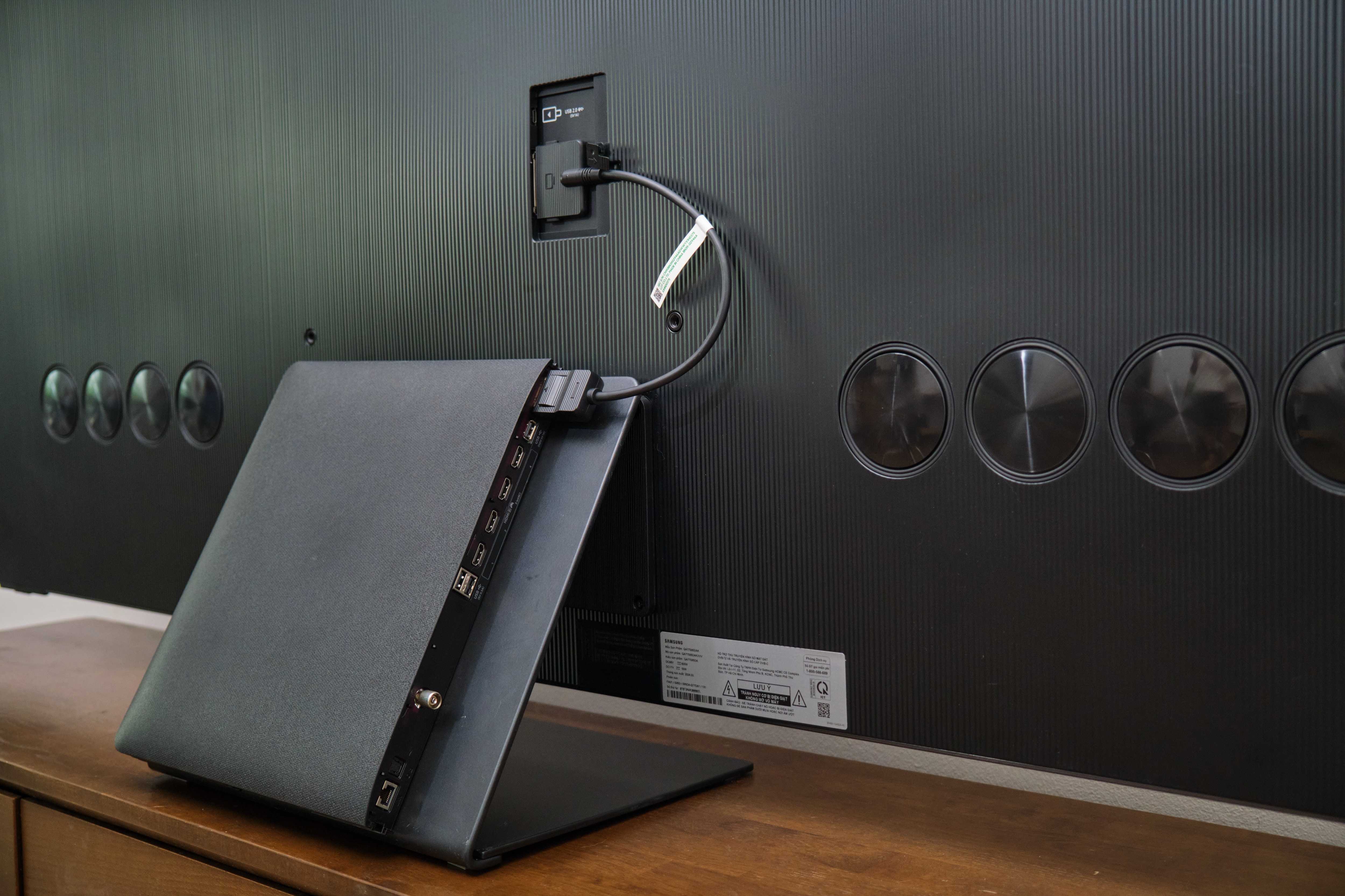 danh gia TV Samsung S95D anh 5