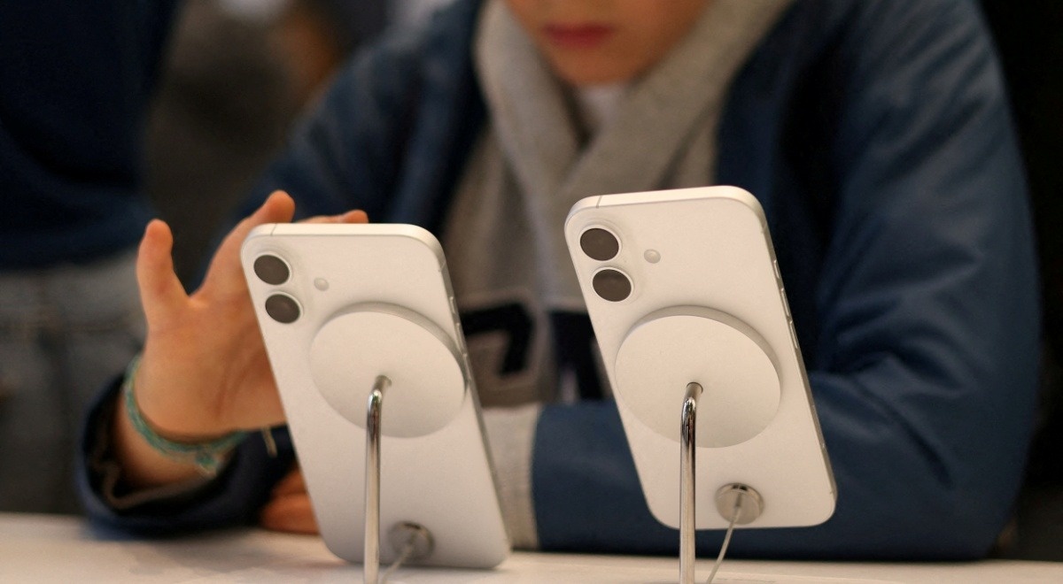 Apple chia nho do tuoi de dam bao an toan cho tre dung iPhone, iPad hinh anh