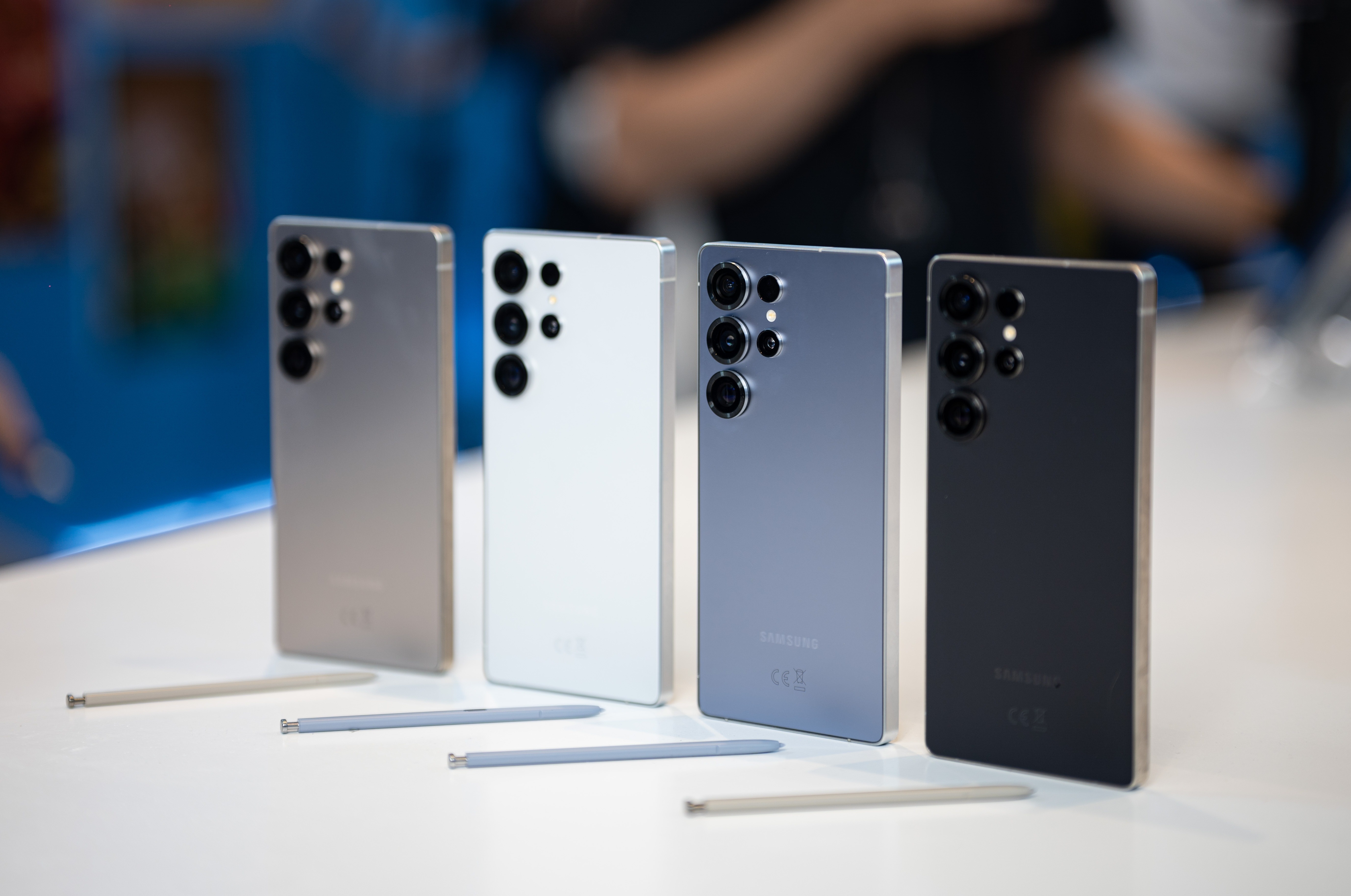 Galaxy S25 Ultra giam 9 trieu dong sau hai thang hinh anh