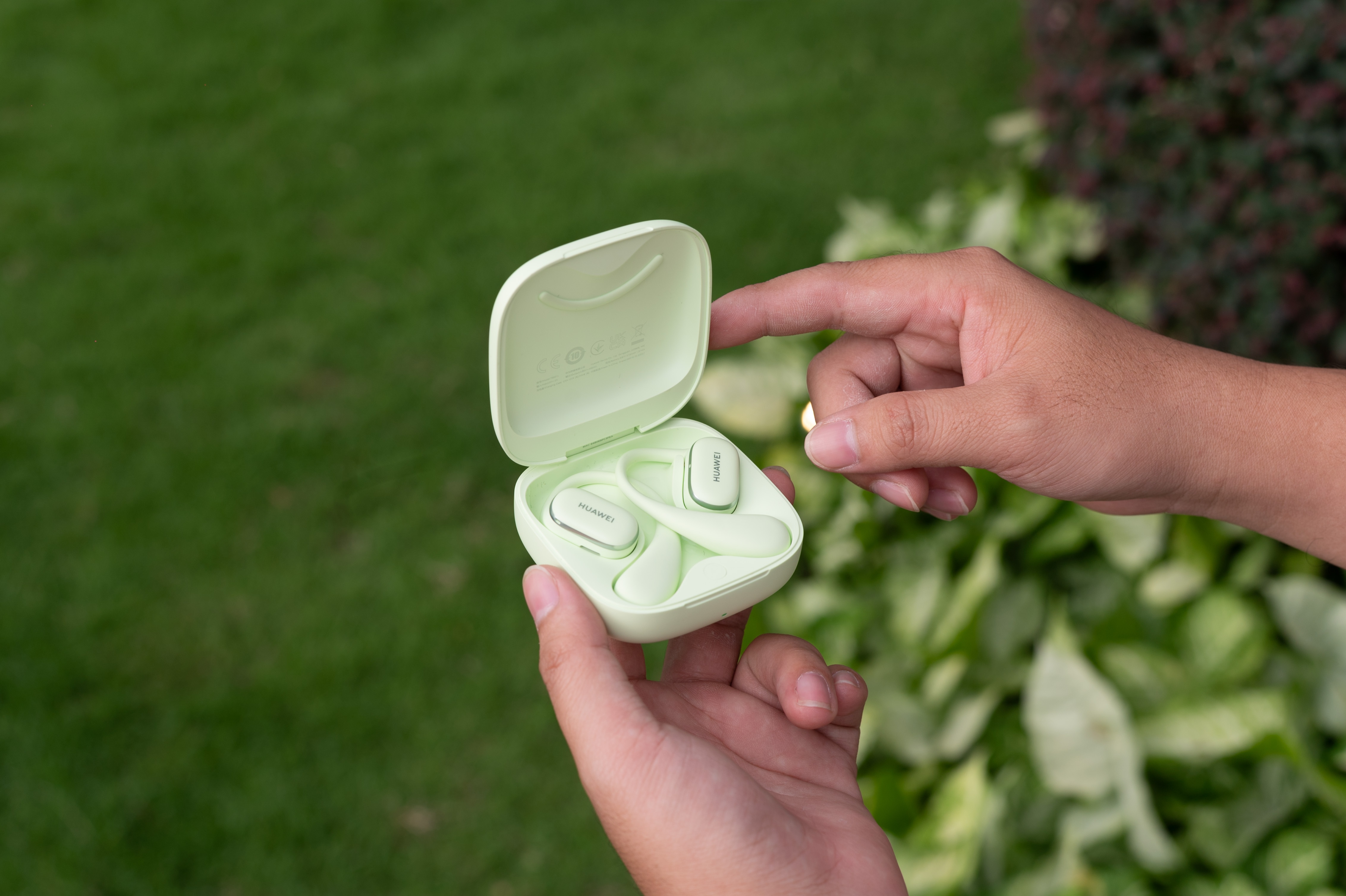 Co hoi nao cho tai nghe ‘mo’ hinh anh