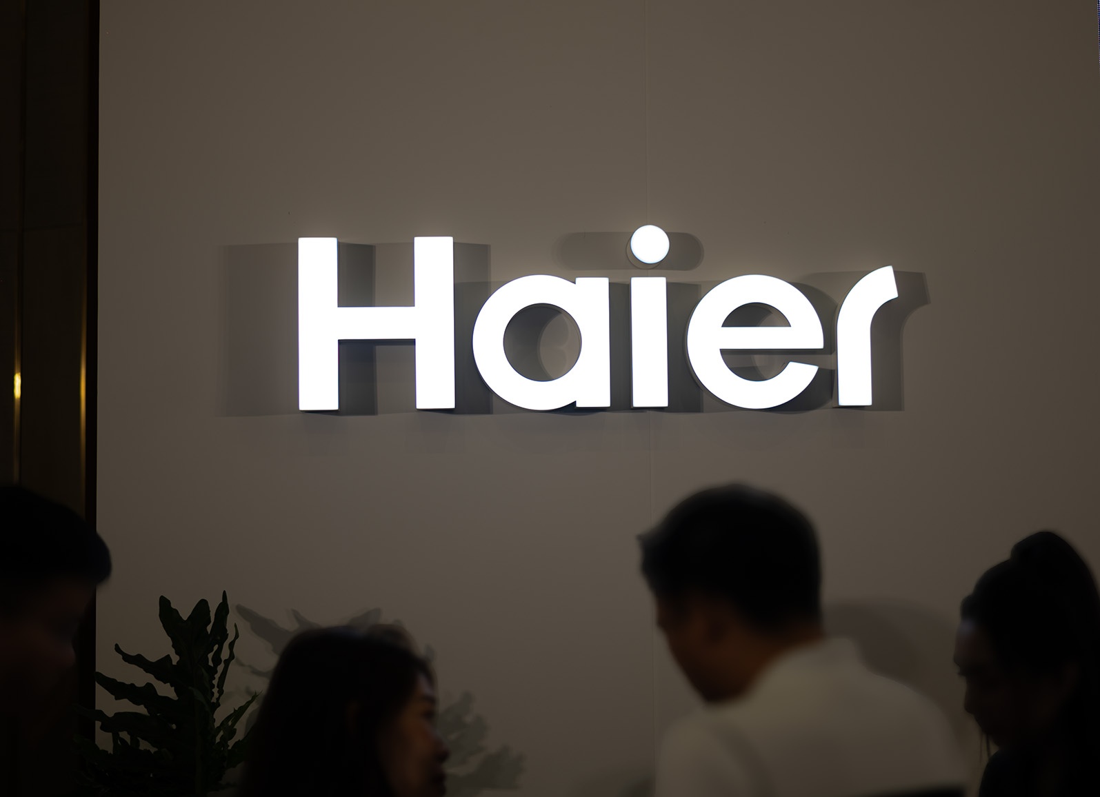 Dien may Trung Quoc khong con giau minh duoi mac Nhat Ban hinh anh