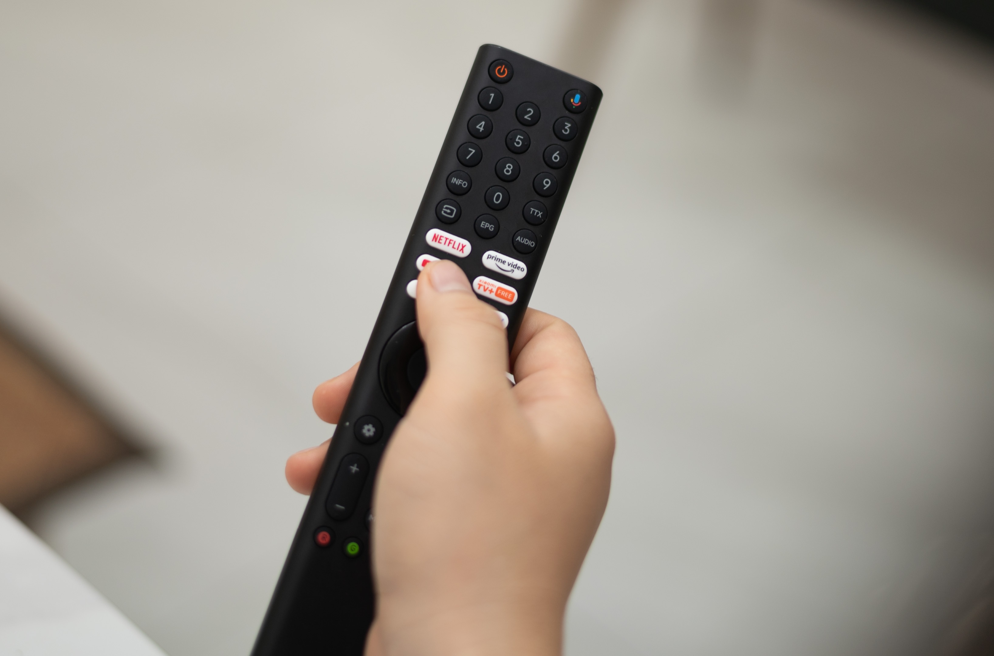 TV QLED gia re anh 7