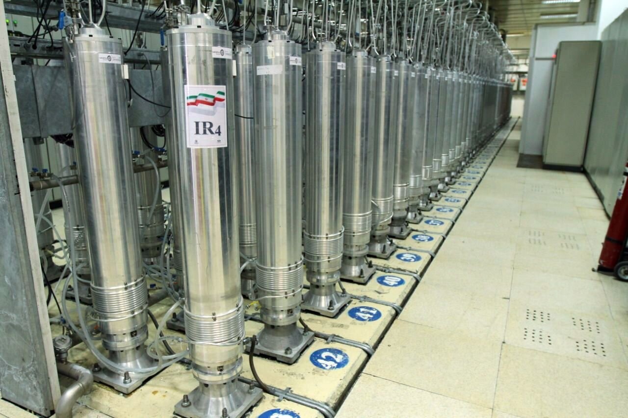 lam giau uranium anh 2