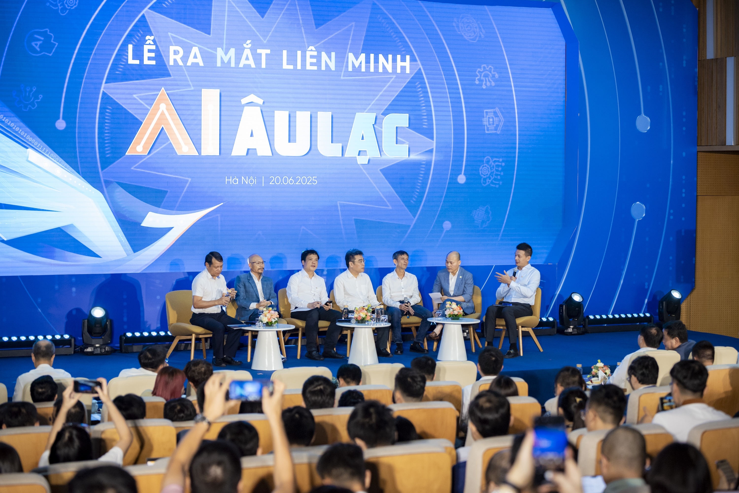 Lien minh AI Au Lac anh 1