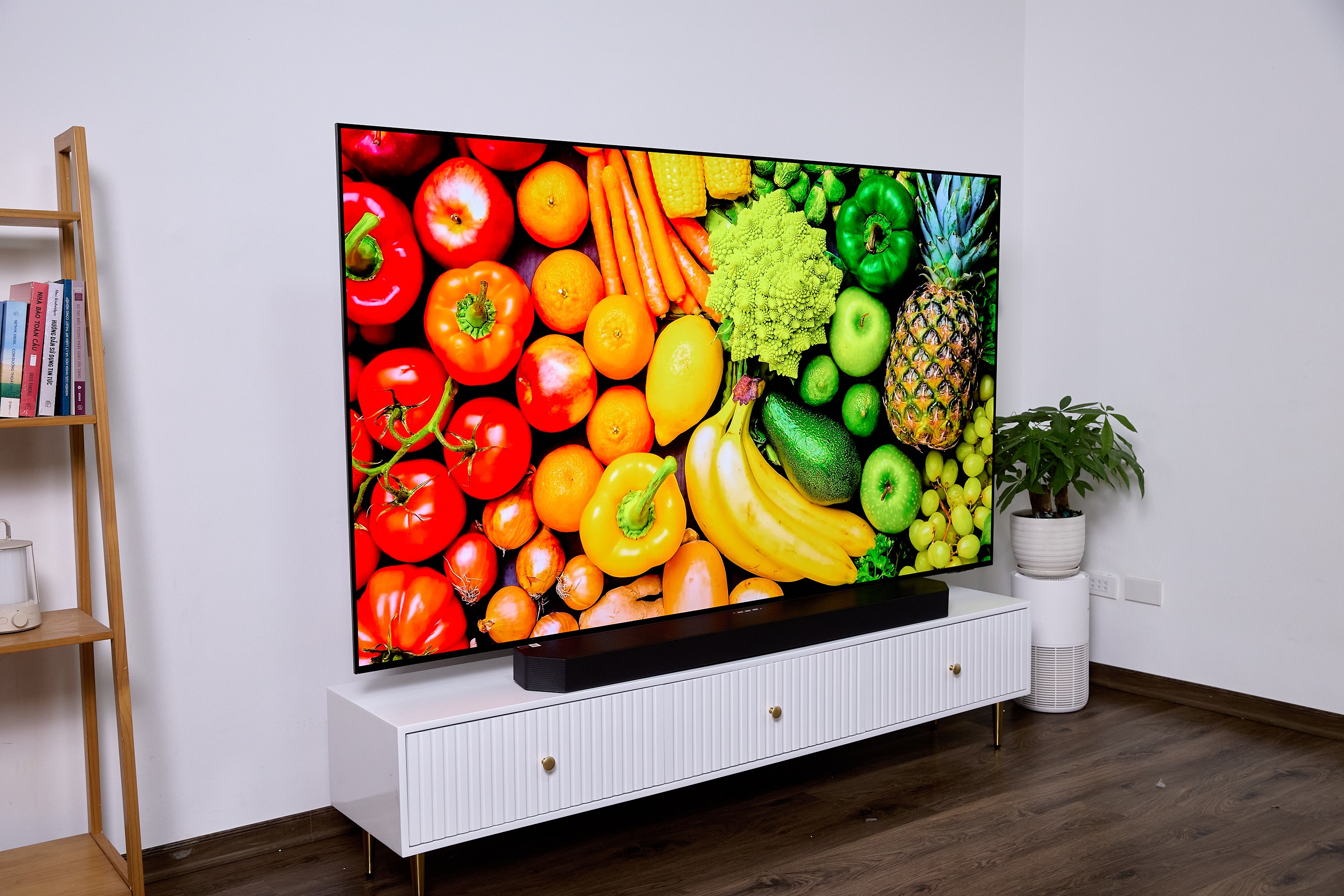 Samsung S95F,  TV OLED Samsung,  TV cao cap,  OLED 2025,  danh gia S95F,  tinh nang chong loa anh 1