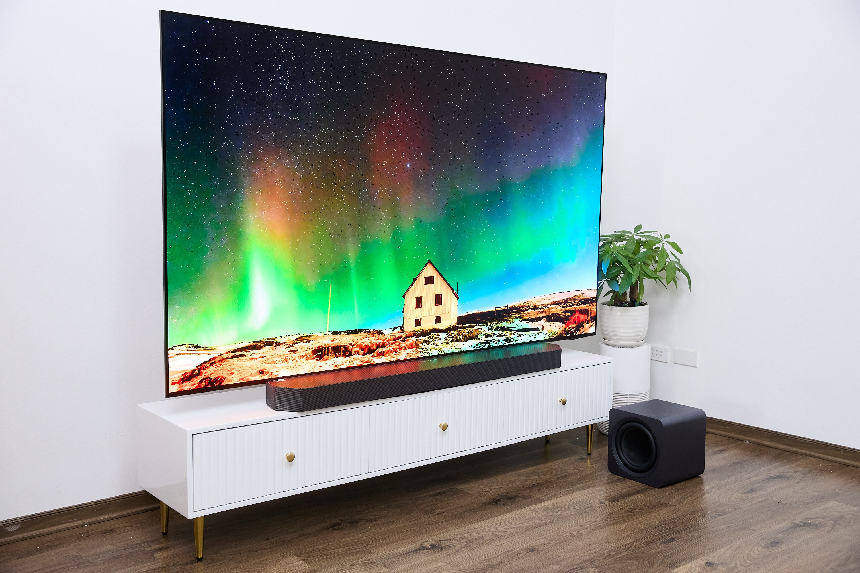 Samsung S95F,  TV OLED Samsung,  TV cao cap,  OLED 2025,  danh gia S95F,  tinh nang chong loa anh 6