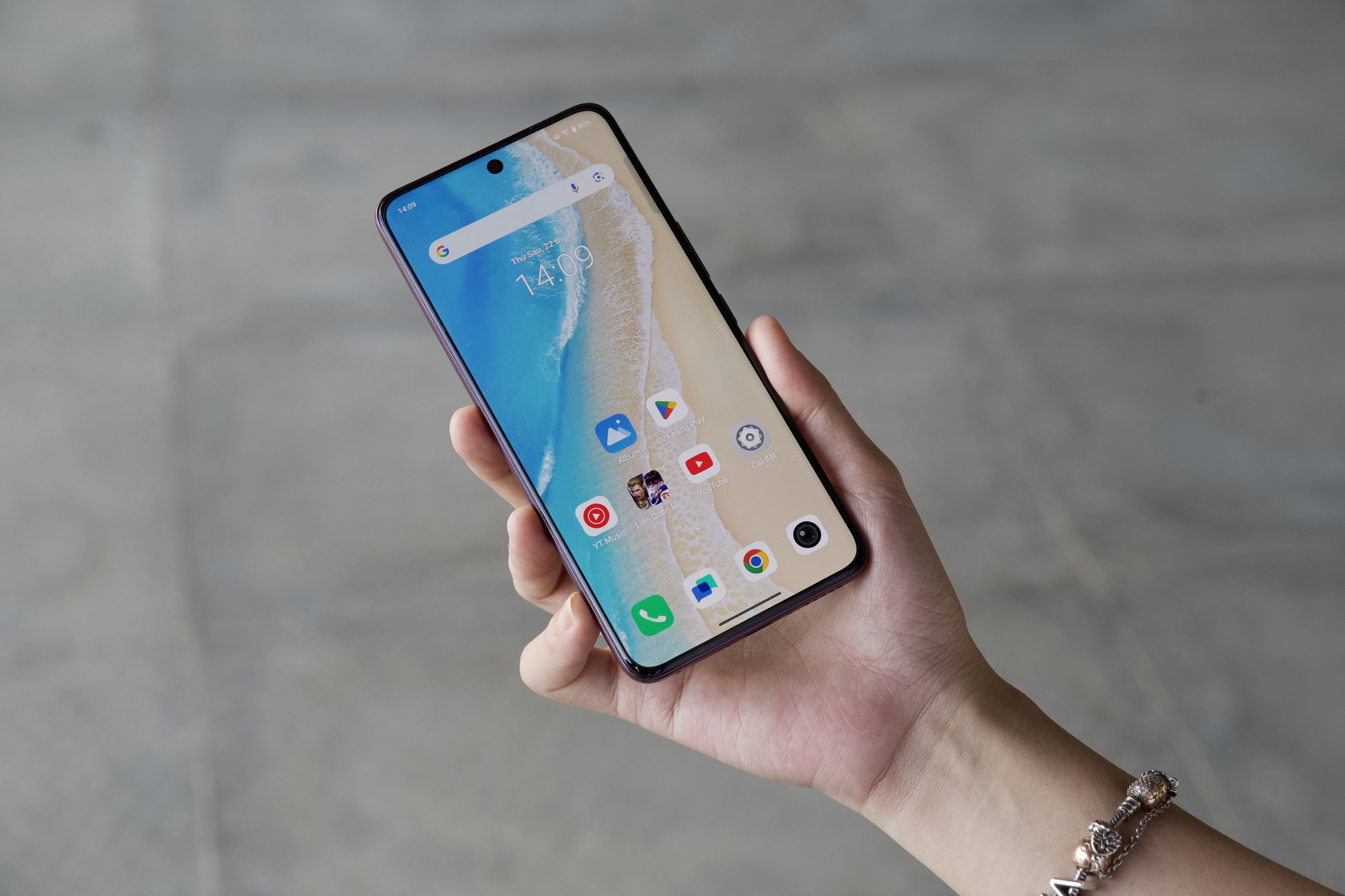 smartphone pin lon anh 3