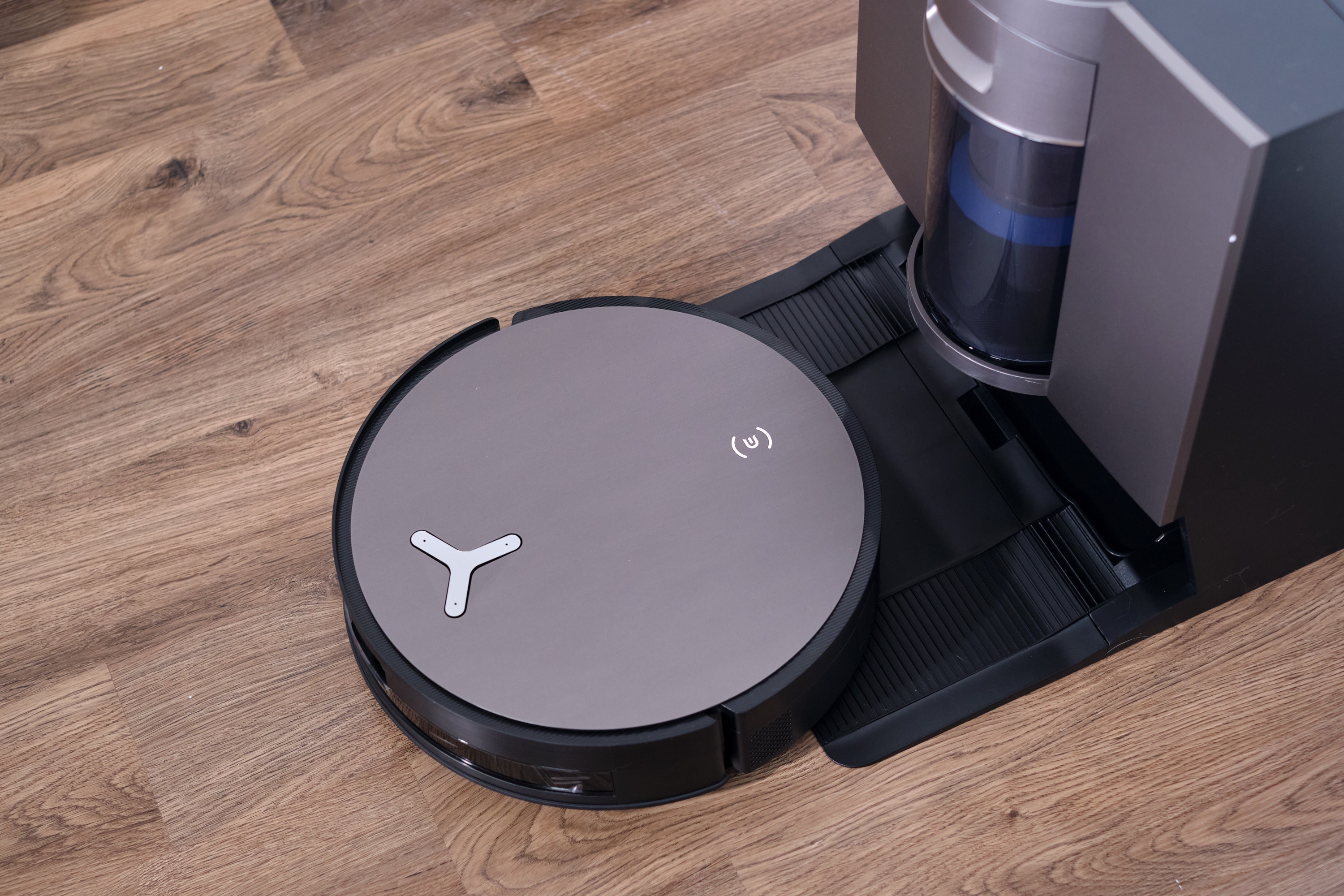 ecovacs x11 omnicyclone anh 4