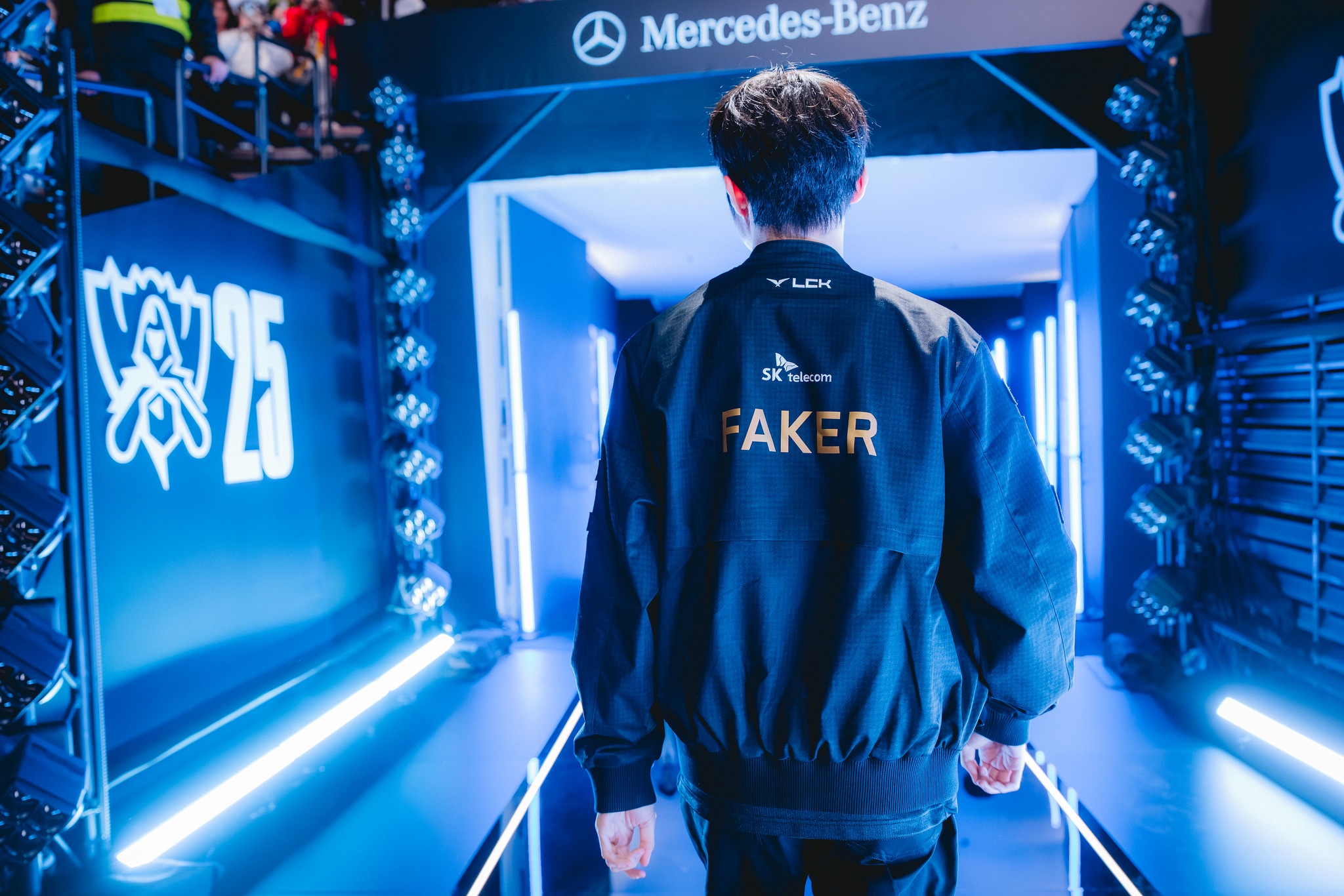 T1 doi dau TES: Co hoi nao cho dai dien Trung Quoc hinh anh