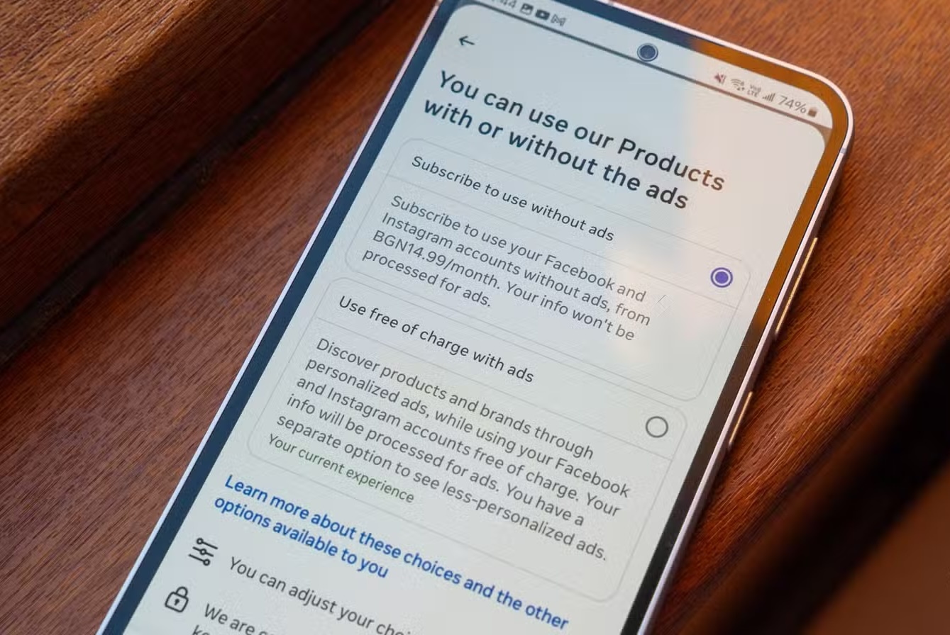 Goi Facebook 'khong quang cao' gia gan 300.000 dong/thang hinh anh