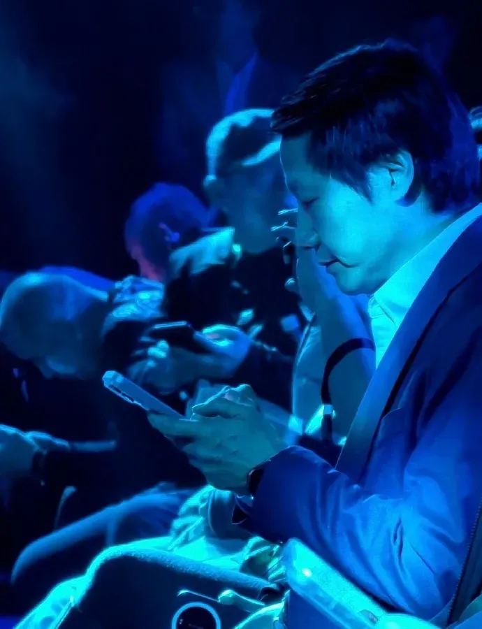 Loi Quan im lang anh 2